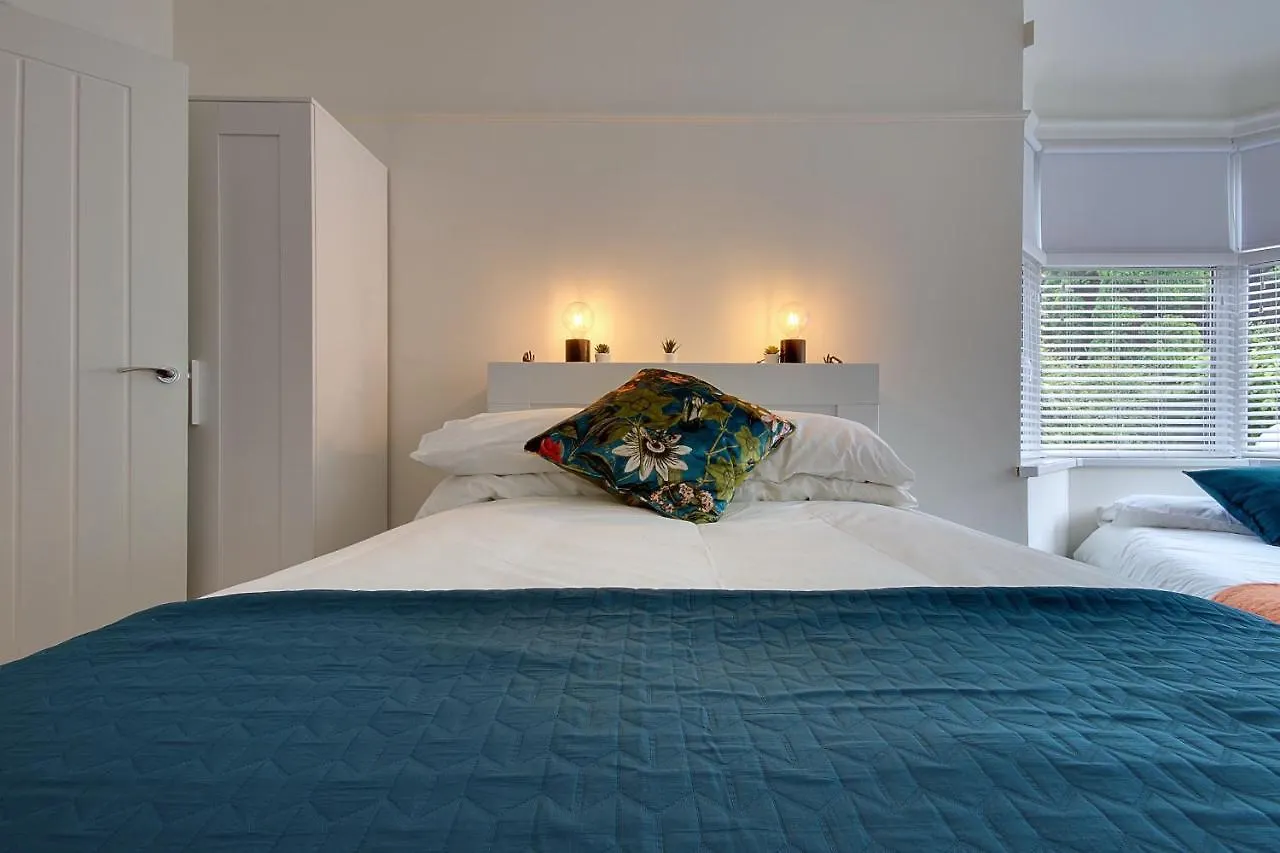 Large En-Suite By The Beach Bournemouth